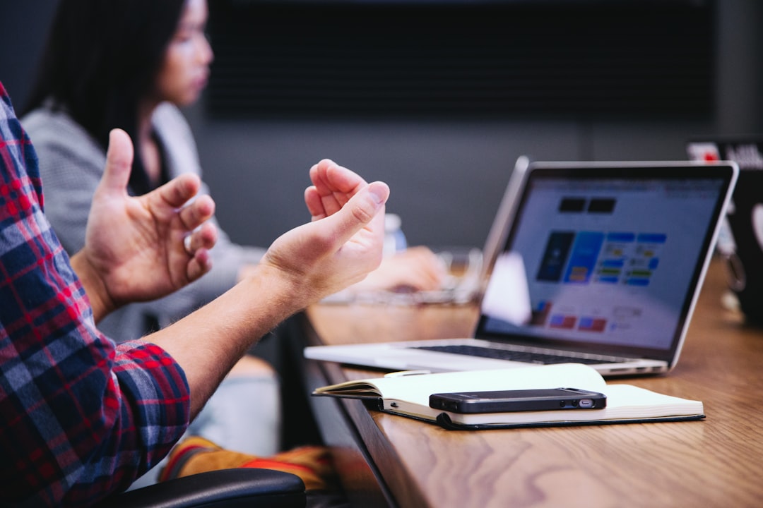 découvrez l'univers de la communication numérique : stratégies innovantes, outils efficaces et tendances actuelles pour optimiser votre présence en ligne et interagir avec votre audience.